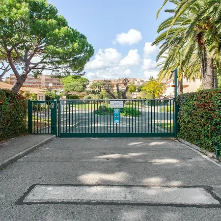 A Antibes, 33 M², Piscine Partagee * Antibes