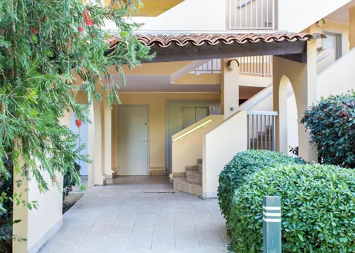 A Antibes, 33 M², Piscine Partagee * Αντίμπ